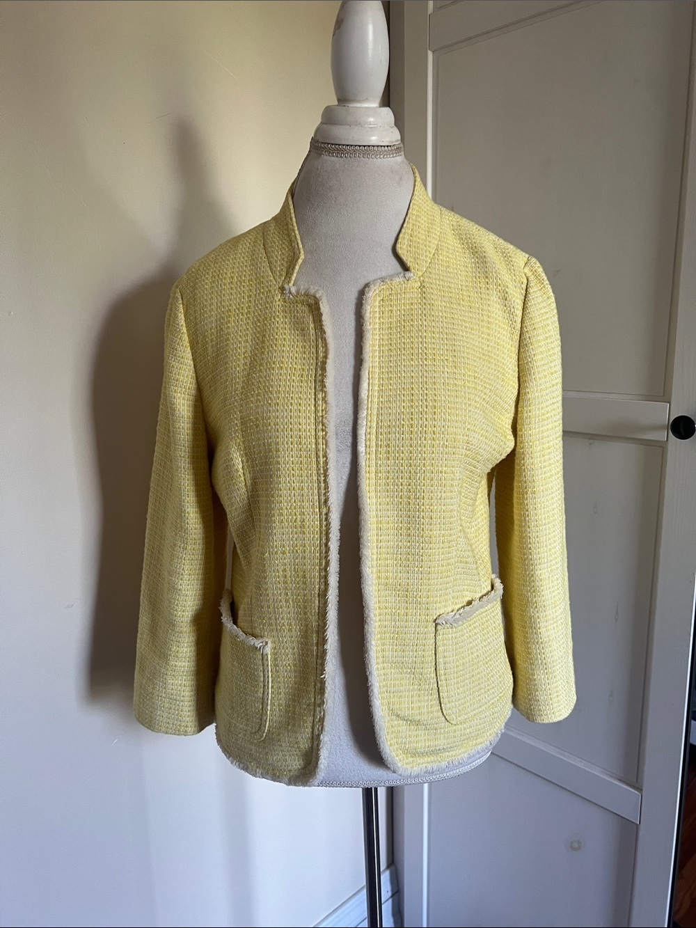 LOFT Soft Yellow Tweed Blazer Raw Fringe Trim Open Front Jacket Size Medium